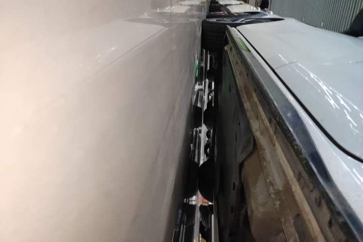 Used Volkswagen Golf 2023 Facelift 280TSI DSG R-Line Lite Left Side Sill