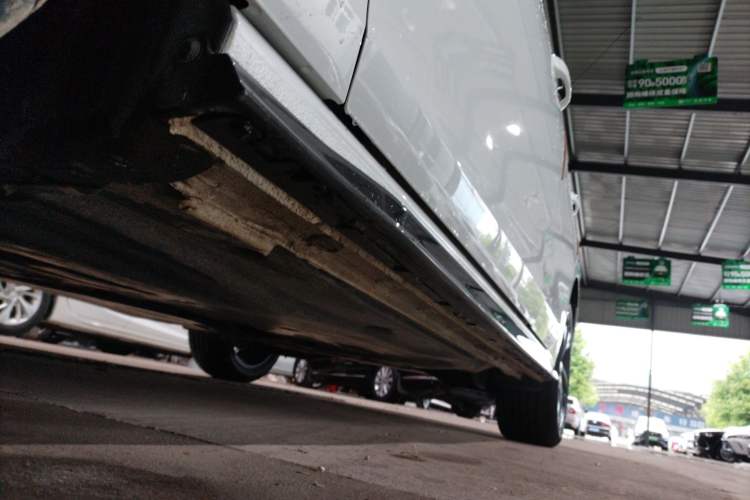 Used Volkswagen Golf 2023 Facelift 280TSI DSG R-Line Lite Left Side Sill