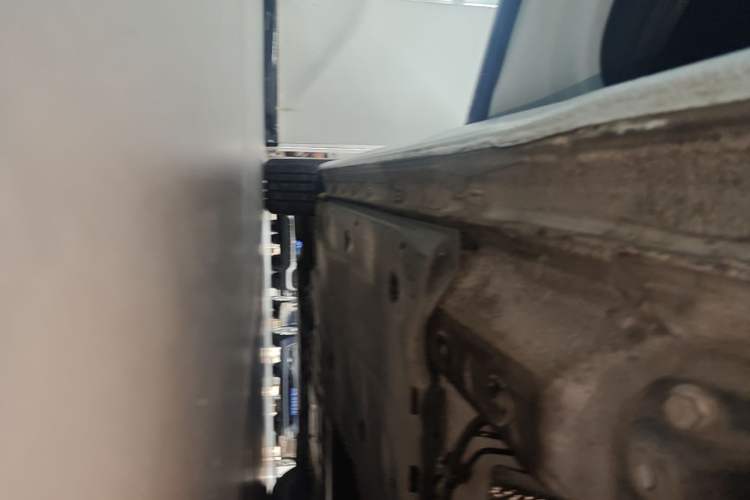 Used Volkswagen Golf 2023 Facelift 280TSI DSG Pro Left Side Sill