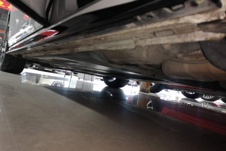Used Volkswagen Golf 2023 Facelift 280TSI DSG R-Line Lite Left Side Sill