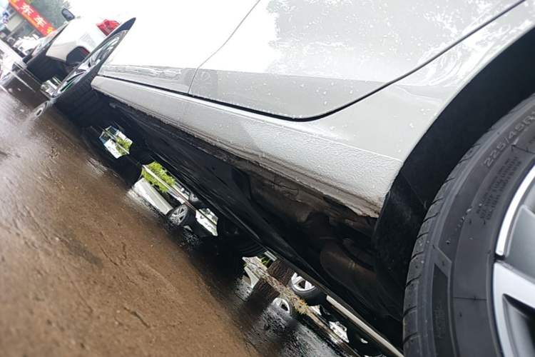 Used Volkswagen Golf 2023 Facelift 280TSI DSG Pro Left Side Sill
