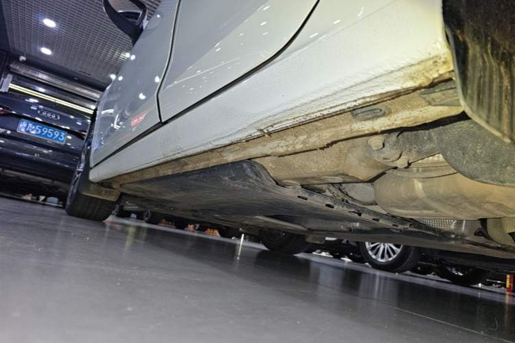 Used Volkswagen Golf 2023 Facelift 280TSI DSG Pro Left Side Sill