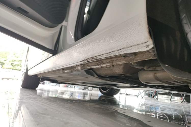 Used Volkswagen Golf 2023 Facelift 280TSI DSG Pro Left Side Sill