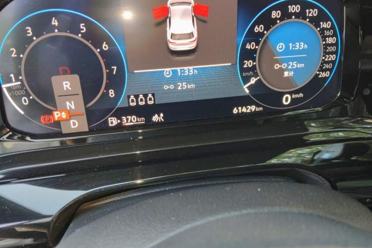 Used Volkswagen Golf 2023 280TSI DSG R-Line Lite Odometer Close Up