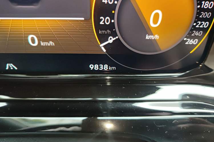 Used Volkswagen Golf 2023 280TSI DSG R-Line Lite Odometer Close Up