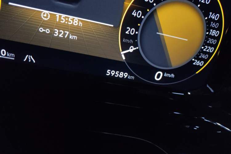 Used Volkswagen Golf 2023 Facelift 280TSI DSG R-Line Odometer Close Up