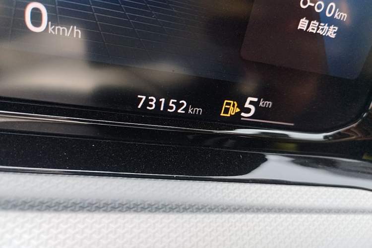Used Volkswagen Golf 2023 Facelift 280TSI DSG Pro Odometer Close Up