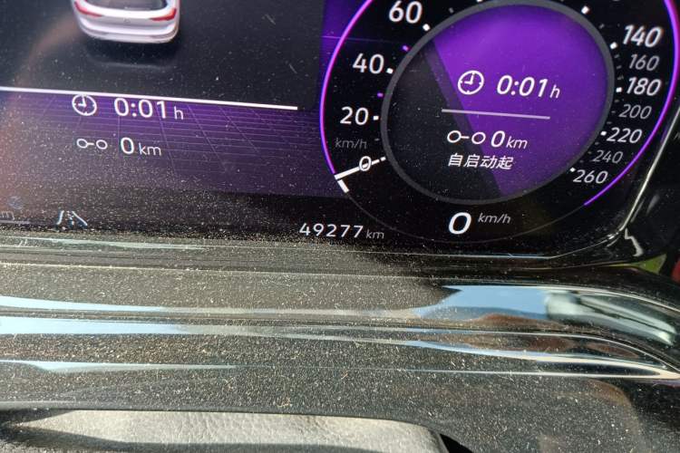 Used Volkswagen Golf 2023 280TSI DSG R-Line Lite Odometer Close Up