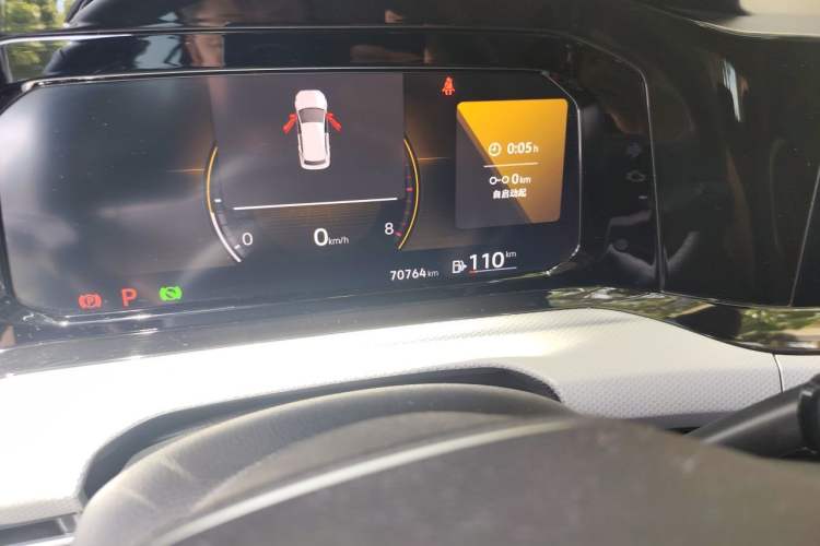 Used Volkswagen Golf 2023 Facelift 280TSI DSG Pro Odometer Close Up