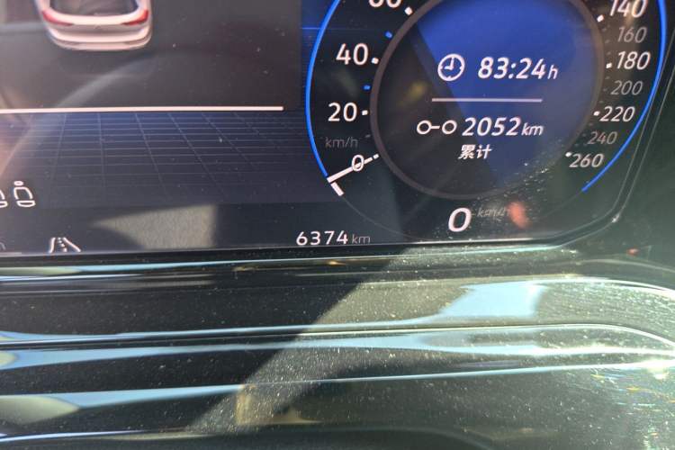 Used Volkswagen Golf 2023 280TSI DSG R-Line Lite Odometer Close Up