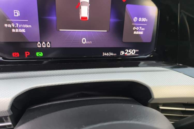 Used Volkswagen Golf 2023 Facelift 280TSI DSG Pro Odometer Close Up