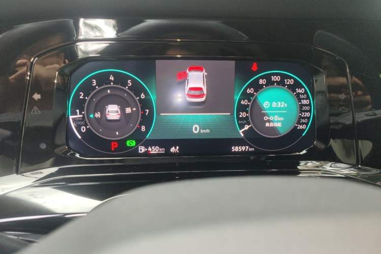 Used Volkswagen Golf 2023 Facelift 280TSI DSG R-Line Lite Odometer Close Up