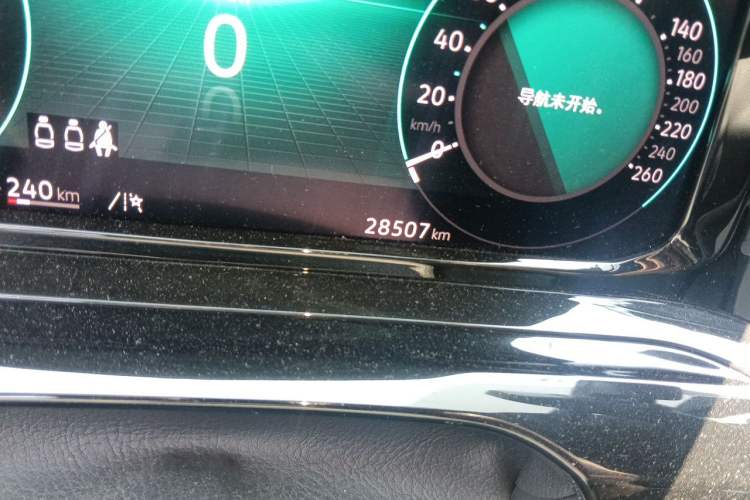 Used Volkswagen Golf 2023 Facelift 280TSI DSG R-Line Lite Odometer Close Up