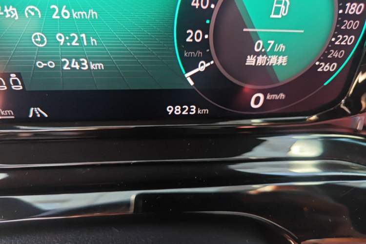 Used Volkswagen Golf 2023 Facelift 280TSI DSG R-Line Lite Odometer Close Up