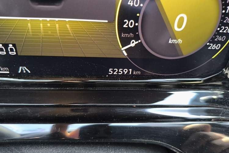 Used Volkswagen Golf 2023 Facelift 280TSI DSG R-Line Lite Odometer Close Up
