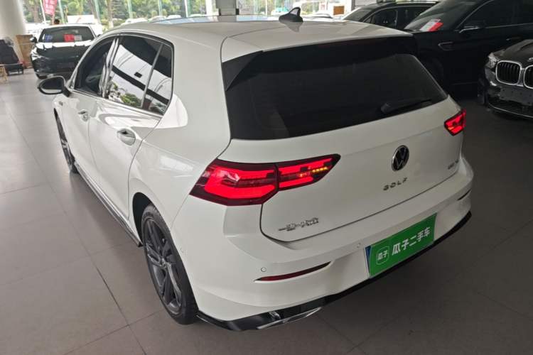 Used Volkswagen Golf 2023 Facelift 280TSI DSG R-Line Lite Rear Left 45 Deg