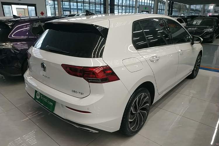 Used Volkswagen Golf 2023 Facelift 280TSI DSG Pro Rear Right 45 Deg