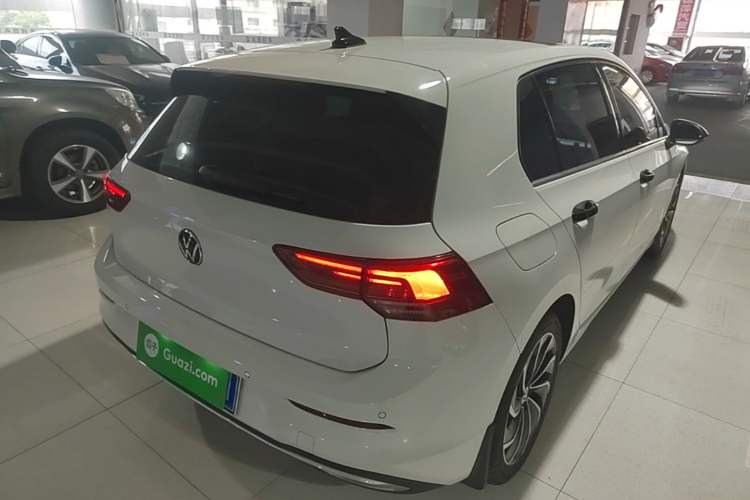 Used Volkswagen Golf 2023 280TSI DSG Pro Rear Right 45 Deg