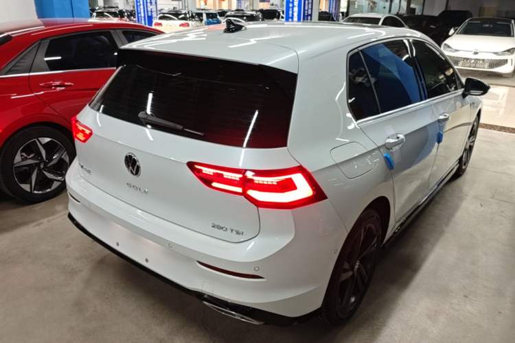 Used Volkswagen Golf 2023 280TSI DSG R-Line Lite Rear Right 45 Deg