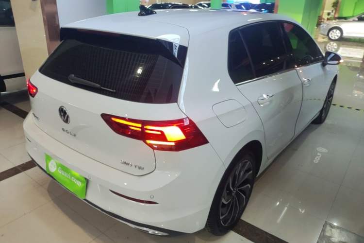 Used Volkswagen Golf 2023 Facelift 280TSI DSG Pro Rear Right 45 Deg