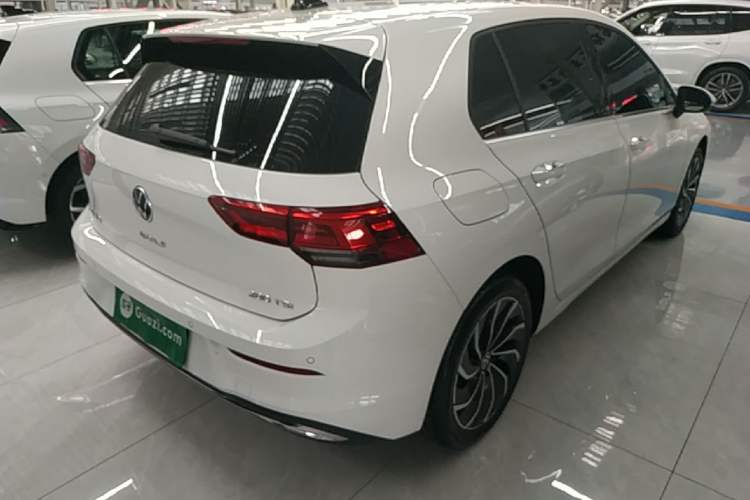 Used Volkswagen Golf 2023 Facelift 280TSI DSG Pro Rear Right 45 Deg