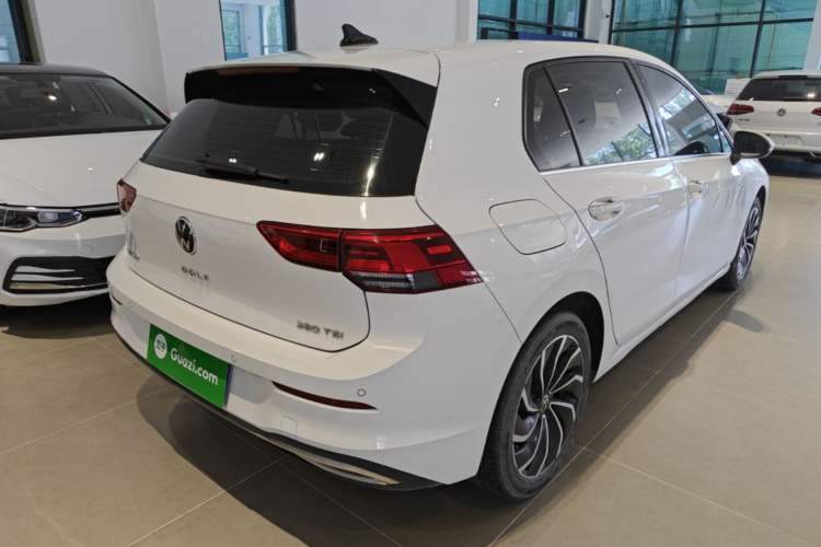 Used Volkswagen Golf 2023 Facelift 280TSI DSG Pro Rear Right 45 Deg