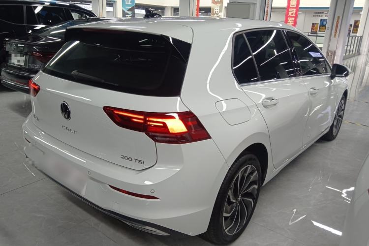 Used Volkswagen Golf 2023 200TSI DSG Pro Rear Right 45 Deg