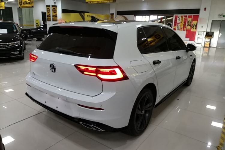 Used Volkswagen Golf 2023 Facelift 280TSI DSG R-Line Lite Rear Right 45 Deg