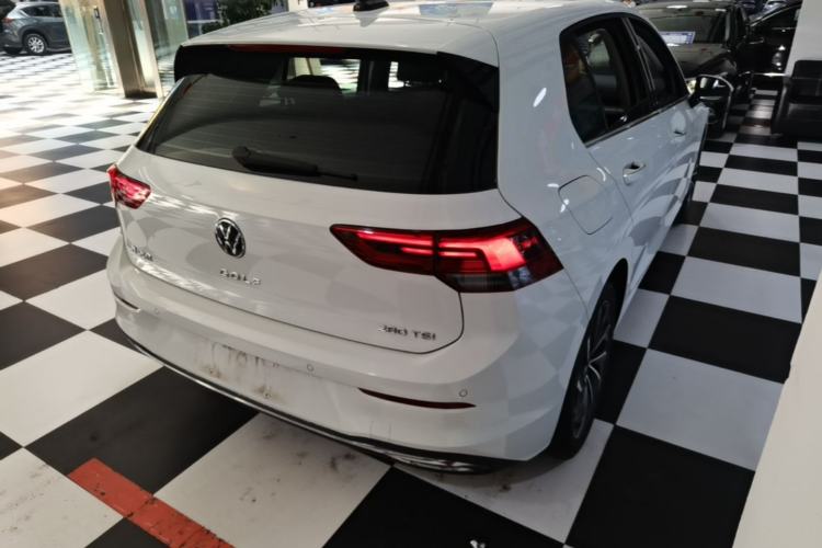 Used Volkswagen Golf 2023 Facelift 280TSI DSG Pro Rear Right 45 Deg