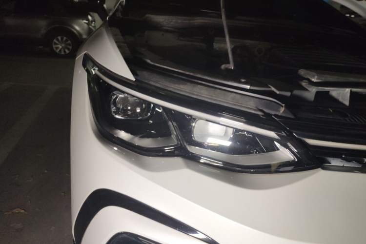 Used Volkswagen Golf 2023 Facelift 280TSI DSG R-Line Right Front Headlight