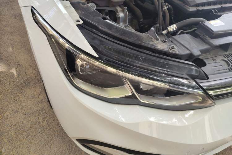 Used Volkswagen Golf 2023 Facelift 280TSI DSG Pro Right Front Headlight