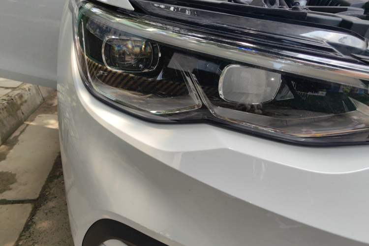 Used Volkswagen Golf 2023 Facelift 280TSI DSG Pro Right Front Headlight