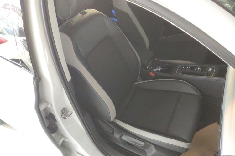 Used Volkswagen Golf 2023 Facelift 280TSI DSG Pro Right Front Seat