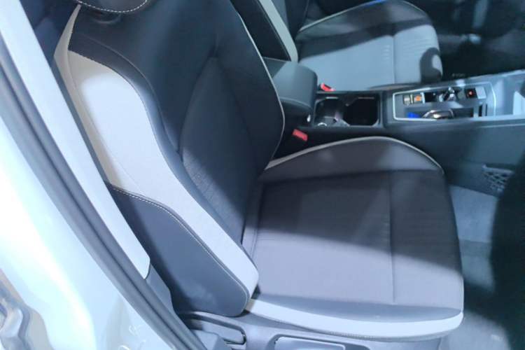 Used Volkswagen Golf 2023 Facelift 280TSI DSG Pro Right Front Seat