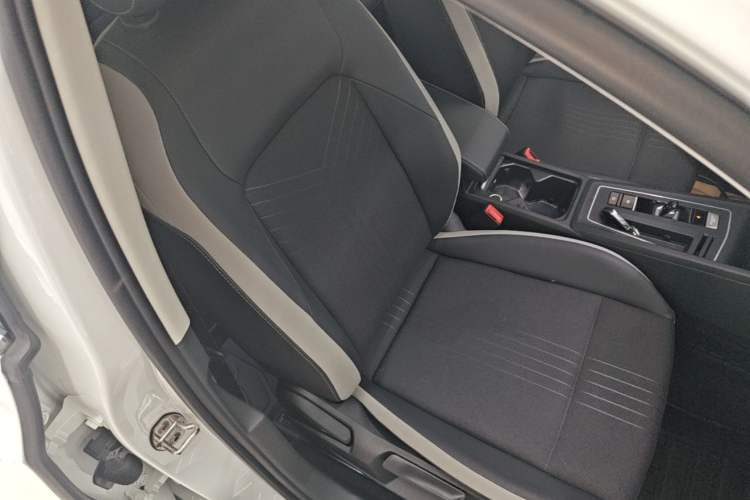 Used Volkswagen Golf 2023 Facelift 280TSI DSG Pro Right Front Seat