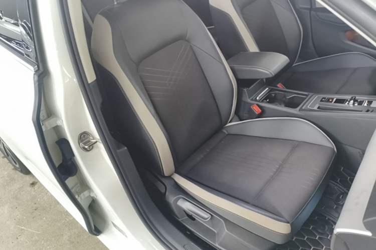 Used Volkswagen Golf 2023 280TSI DSG Pro Right Front Seat