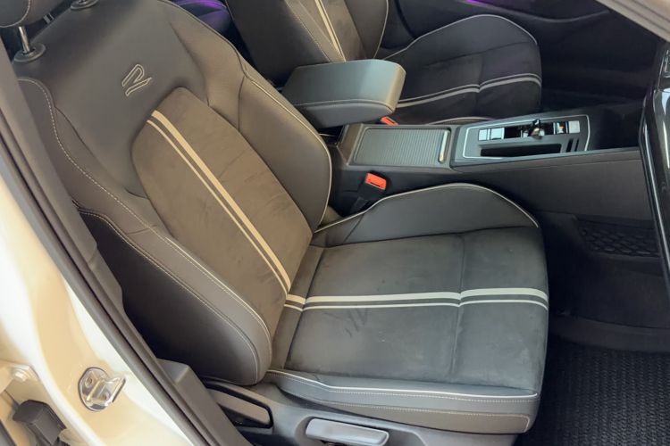 Used Volkswagen Golf 2023 280TSI DSG R-Line Lite Right Front Seat