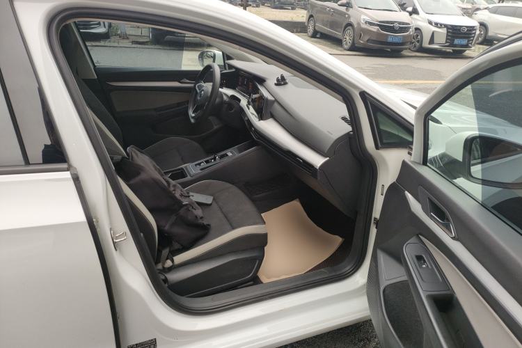 Used Volkswagen Golf 2023 200TSI DSG Right Front Seat