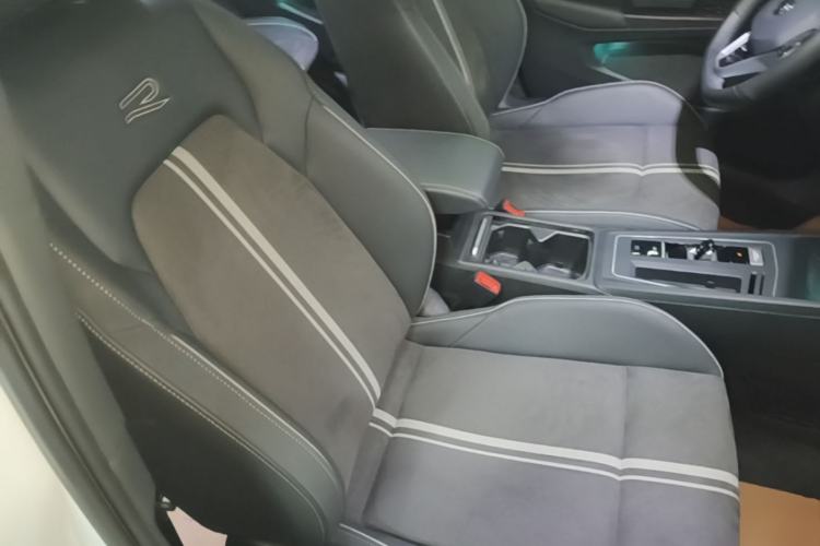 Used Volkswagen Golf 2023 Facelift 280TSI DSG R-Line Lite Right Front Seat