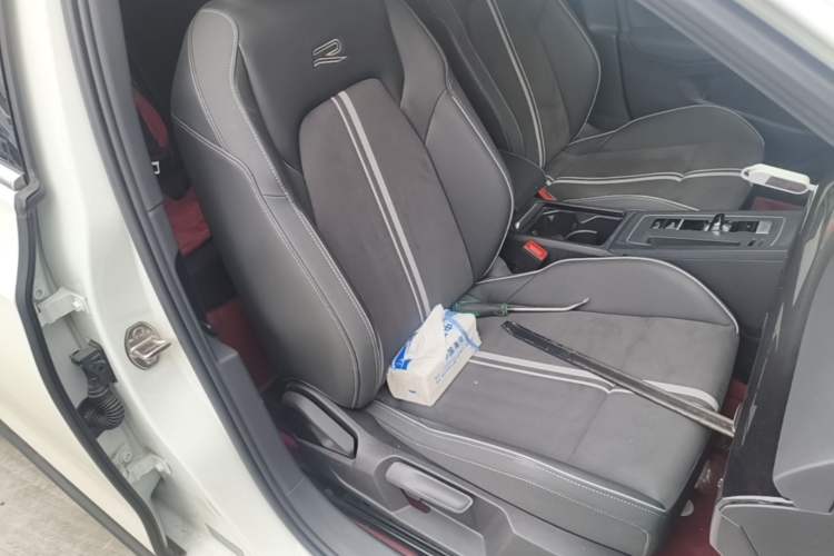Used Volkswagen Golf 2023 Facelift 280TSI DSG R-Line Lite Right Front Seat