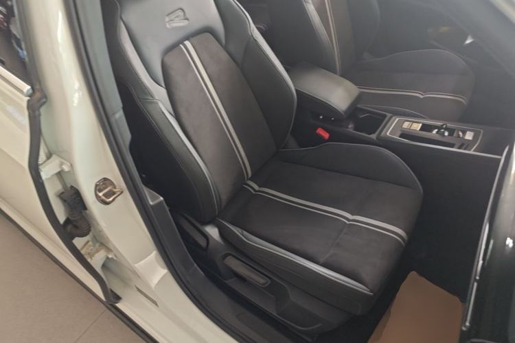 Used Volkswagen Golf 2023 Facelift 280TSI DSG R-Line Lite Right Front Seat
