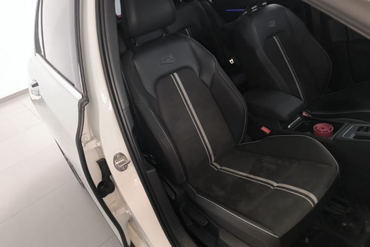 Used Volkswagen Golf 2023 280TSI DSG R-Line Lite Right Front Seat