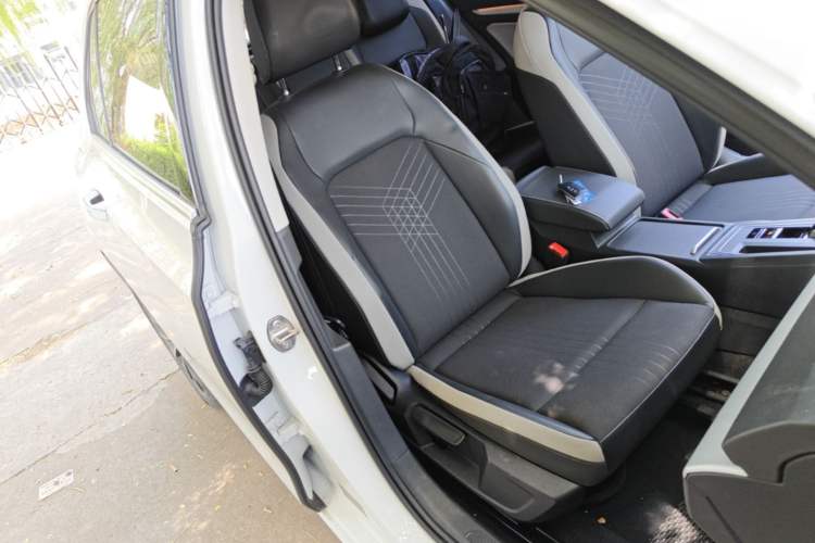 Used Volkswagen Golf 2023 Facelift 280TSI DSG Pro Right Front Seat