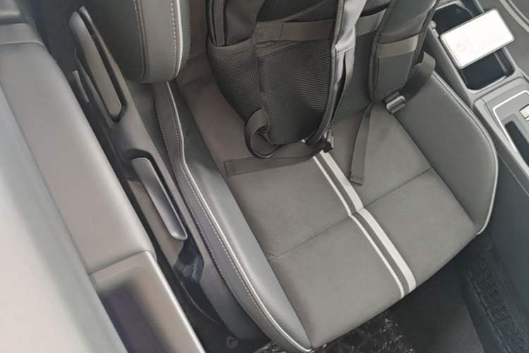 Used Volkswagen Golf 2023 Facelift 280TSI DSG R-Line Right Front Seat