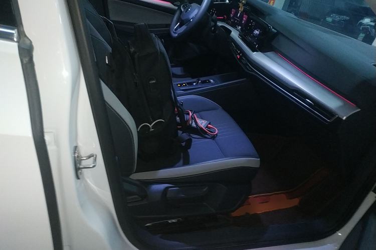 Used Volkswagen Golf 2023 Facelift 280TSI DSG Pro Right Front Seat