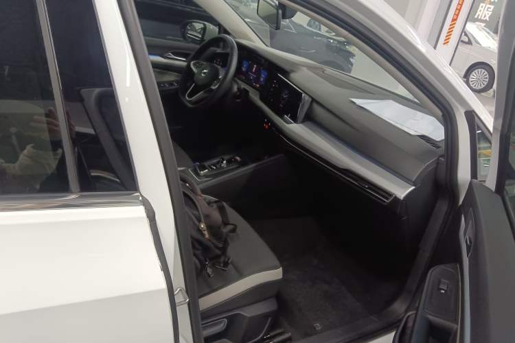 Used Volkswagen Golf 2023 200TSI DSG Pro Right Front Seat