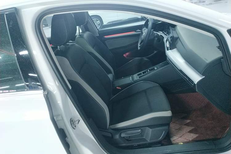Used Volkswagen Golf 2023 280TSI DSG Pro Right Front Seat