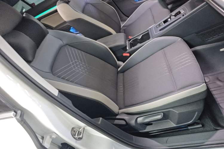 Used Volkswagen Golf 2023 Facelift 280TSI DSG Pro Right Front Seat
