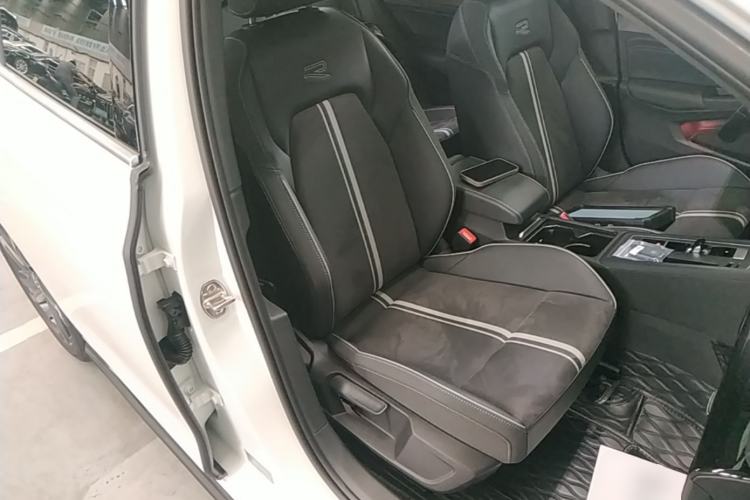 Used Volkswagen Golf 2023 Facelift 280TSI DSG R-Line Right Front Seat