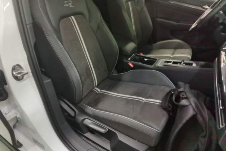 Used Volkswagen Golf 2023 Facelift 280TSI DSG R-Line Lite Right Front Seat